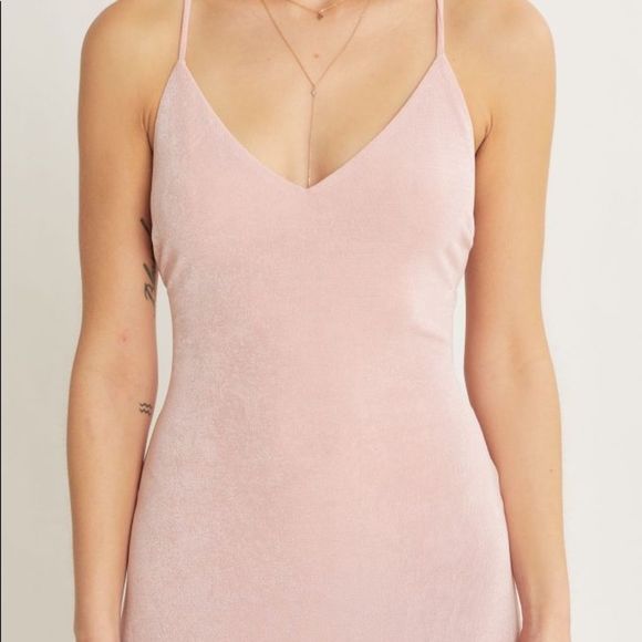 Sleveless Soft Dress - Picture 4 of 5